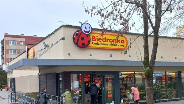 Biedronka od dzisiaj przeceniła na 99 groszy. Nikt nie ma takiej ceny