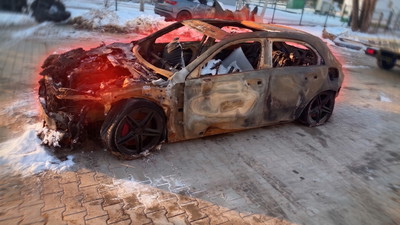Tyle dzisiaj trzeba zapłacić na Otomoto za całkowicie spalonego Mercedesa AMG