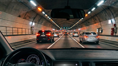 Obsługa tunelu już nie wytrzymała. W drodze do Świnoujścia kierowcy usłyszeli to