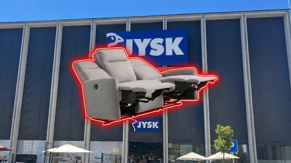 Wygląda, jak transformers. Jysk szaleje i przecenia elektrycznie sterowaną kanapę