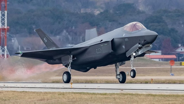 F-35 przylecą nad Warszawę, Gdańsk i Kraków. Już w ten piątek