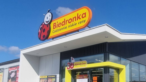 Cyrk, bo Biedronka oddaje za darmo. Nie trzeba się bawić