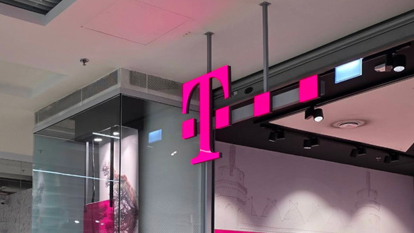 T-Mobile rozdaje swoim klientom bonus za darmo. Idealnie na wakacje