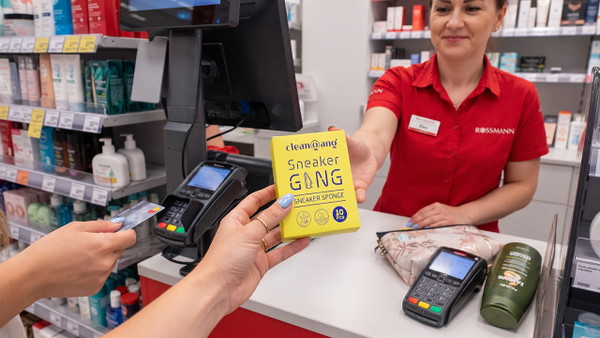 Nowy prezent, czyli Rossmann dodaje za darmo, a normalnie 21,99 zł