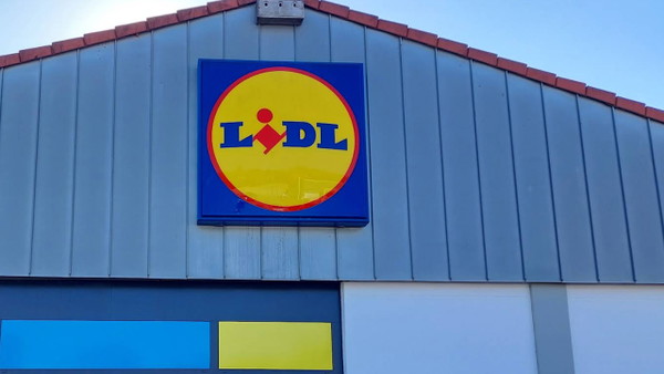 W 100% z lnu. Lidl je przecenia na 23,99 zł