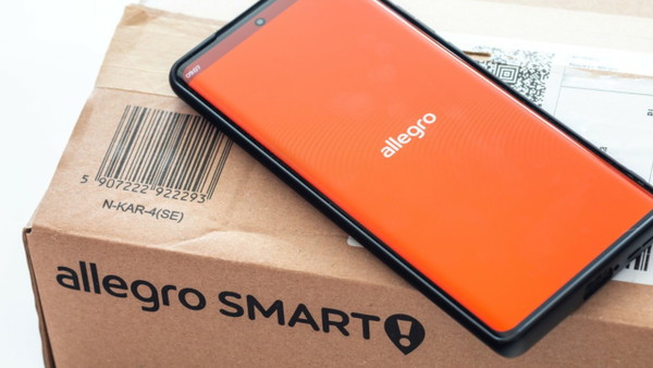 Do 40 groszy na litrze za paliwo z Allegro Smart. Odbierzcie swój bonus