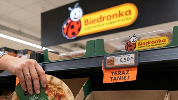 Cicha promocja, która przyciągnęła tłumy. Biedronka przeceniła na 6,49 zł