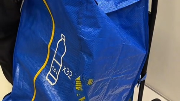 Poświęciłam się i poszłam do Ikea po tę torbę na butelki kaucyjne za 14,99 zł