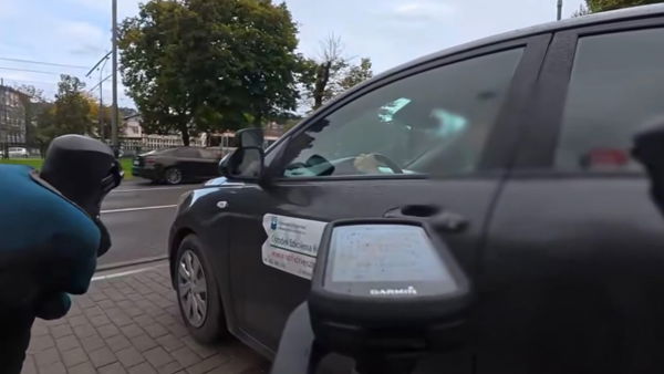 Nagrywający rowerzysta zrobił awanturę, bo nauka jazdy stała na drodze dla rowerów