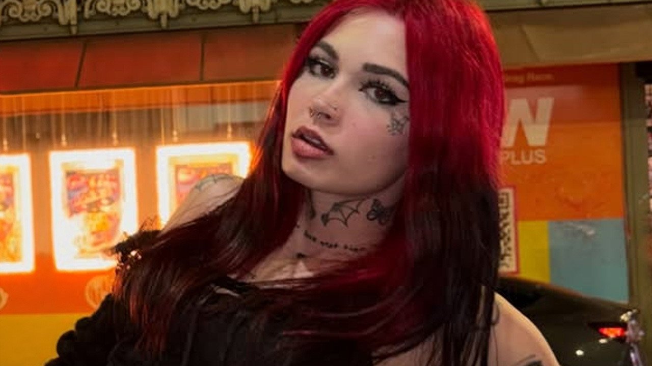Queen Robi Popularny streamer, który poprosił QueenOfTheBlack o darmową niebieską ...